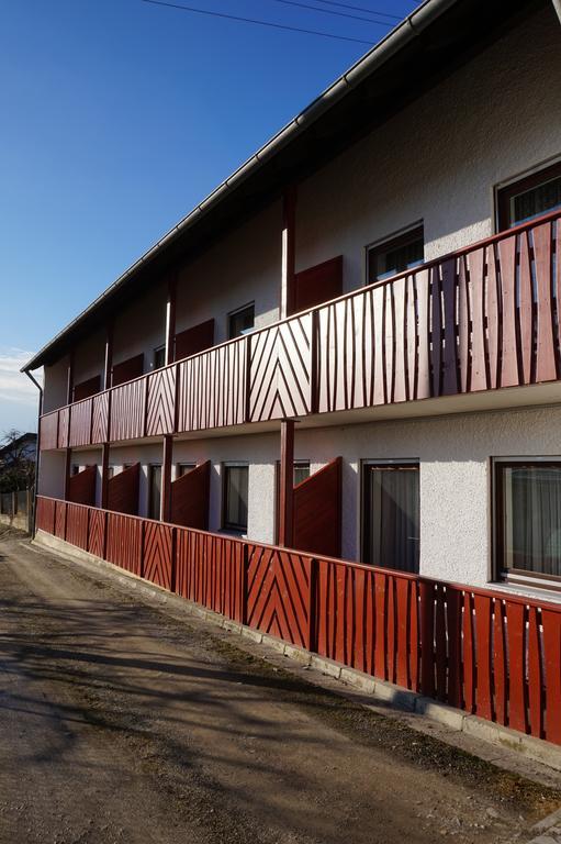 Pension-Metzgerei Hofer Inning am Holz Екстер'єр фото